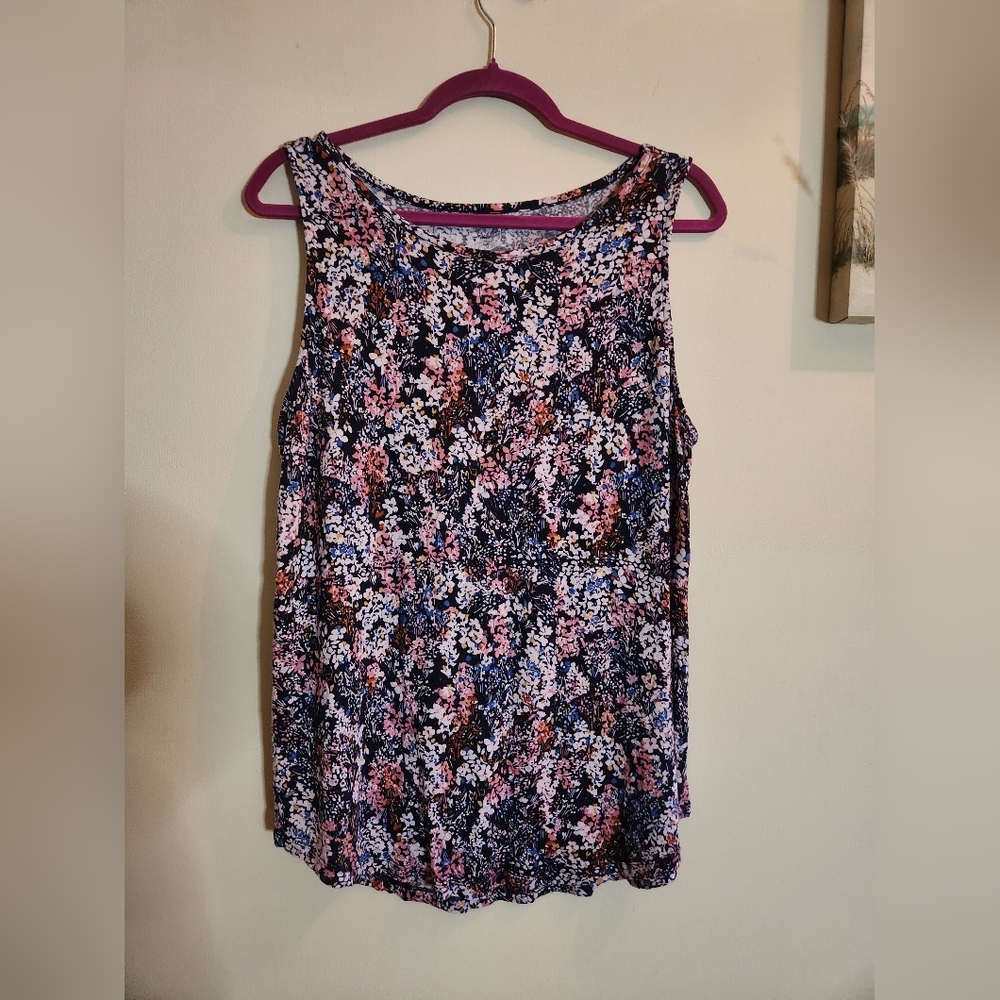 Maurices floral plus size tank top navy 1X